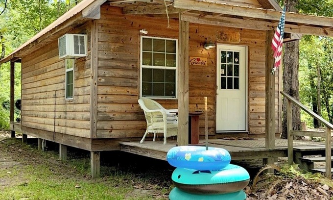 Perkinston Cabina | Cabaña frente al mar en Red Creek, Vestry, MS - ¡a pasos del agua!
