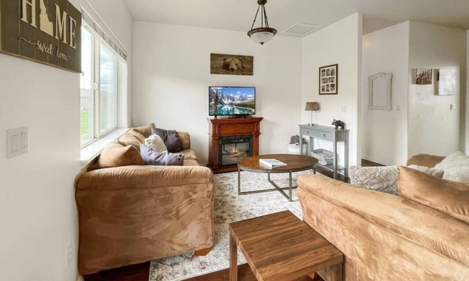 Donnelly Cabina | Buckskin Bungalow .