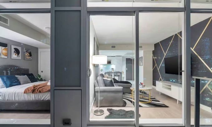 Victoria Park Apartamento | Cozy Downtown Condo with stunning Calgary Tower and city views ( with parking)