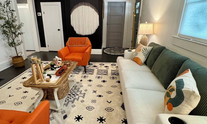 China Grove Casa | Cozy Downtown Retreat in the Heart of China Grove