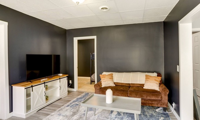 Sandusky Casa | Cozy Downtown Sandusky Gem - 1 Mi to Lake Erie!