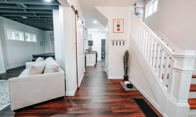 Near East Columbus Casa | Cozy escape w/ Hot Tub, ideal for family and friends!