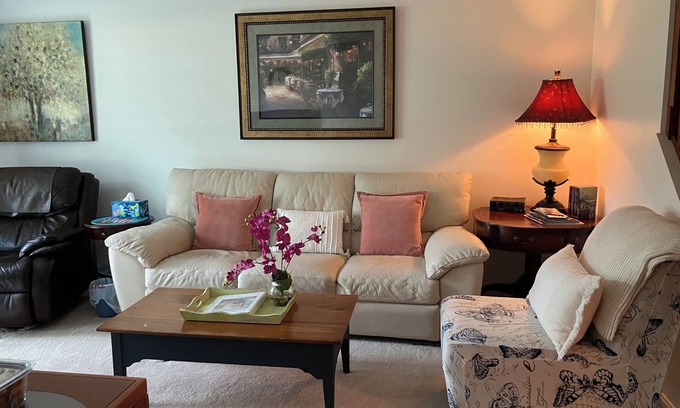 Harrisburg Casa | Cozy Family 3BR near Hershey & Harrisburg for 5 ModernComforts Free Parking