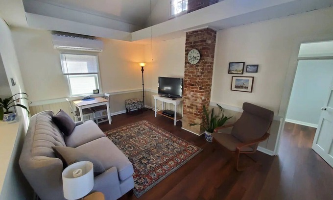 Boiling Springs Cabaña | Cozy Farmhouse Cottage