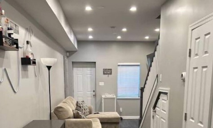 Federal Hill Casa | Cozy Federal Hill townhouse walking distance Ravens and Orioles stadium