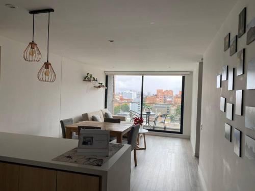Chapinero Apartamento | Cozy flat in Financial District!