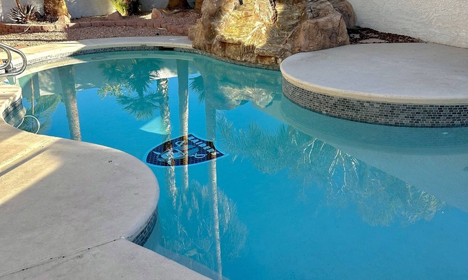 Green Valley Casa | Cozy & fun Raider home 12 min from The Strip!