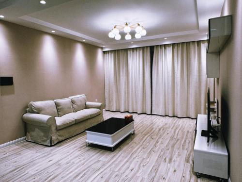 Downtown Ulaanbaatar Apartamento | Cozy furnished Brand-New City Center UB Apartment
