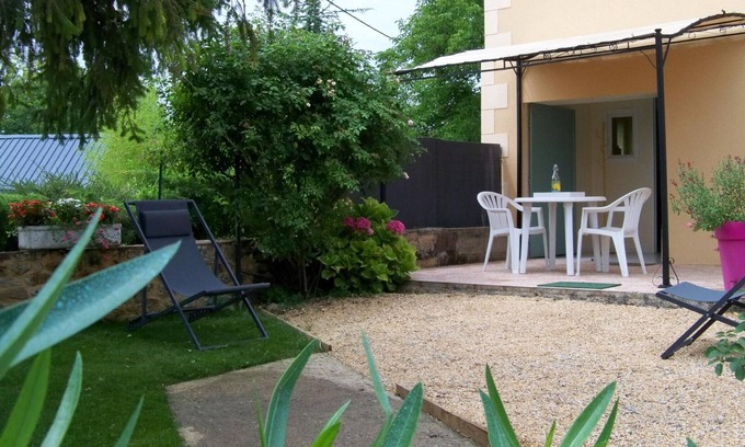 Cherveix-Cubas Cabaña | Acogedor gîte 4 pers., terraza, cerca de actividades al aire libre, WiFi, parking en Cherveix-Cubas