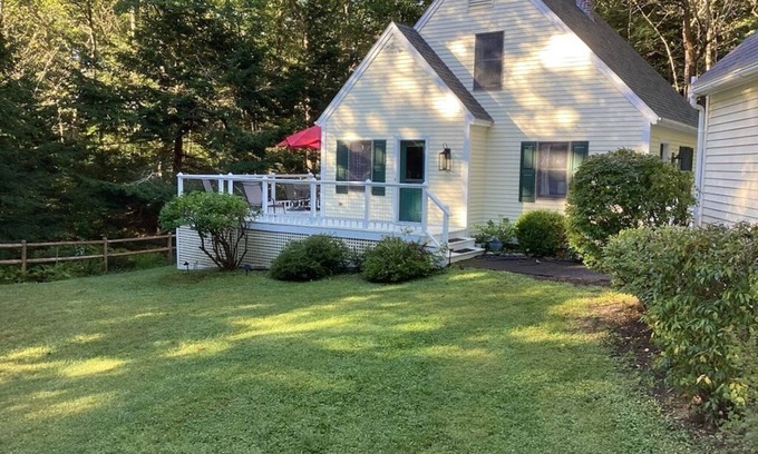 Camden Casa | Cozy Guest House in the heart of Camden! Close to town, Quiet & private