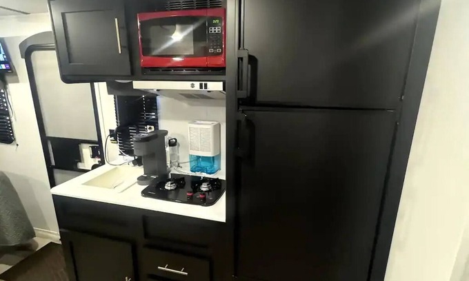 Southfield Casa | Cozy Hideout Airbnb SuperHost Long Term