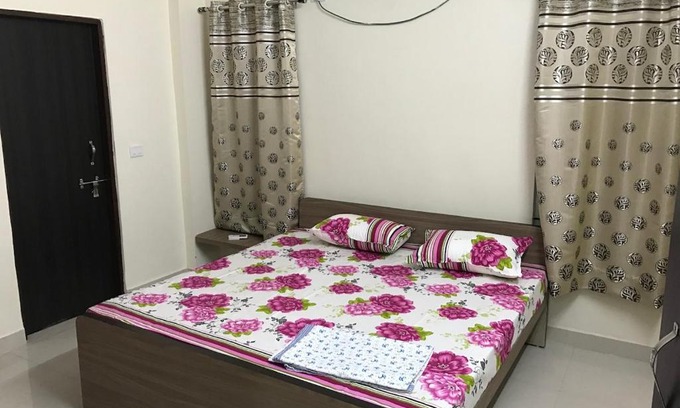 Bhopal Apartamento | Cozy holiday home at Shahpura Lake