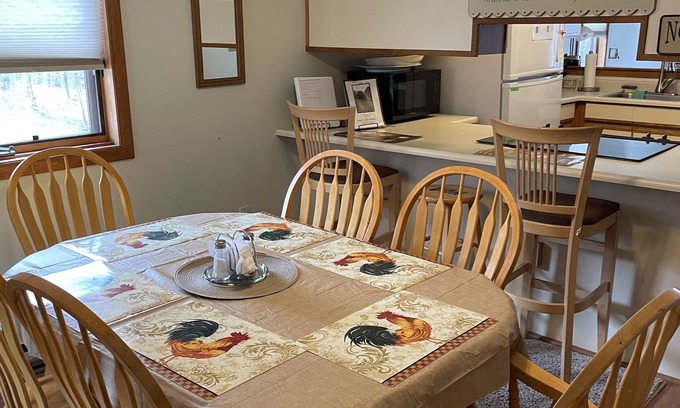 Campton Condominio | Cozy Home Away From Home- Condo In Waterville Valley Estates