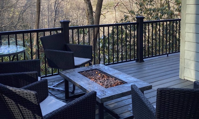 Mill Ridge Casa | Acogedora casa entre Boone y Banner Elk Esquí / Tubing / Senderismo / App State