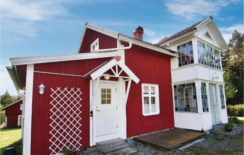 Arjang Casa | Cozy Home In Årjäng With Kitchen