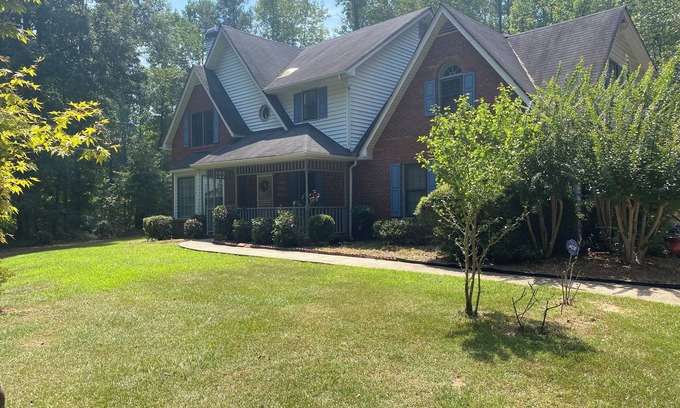 Church Street Casa | Cozy Home in Fayetteville GA