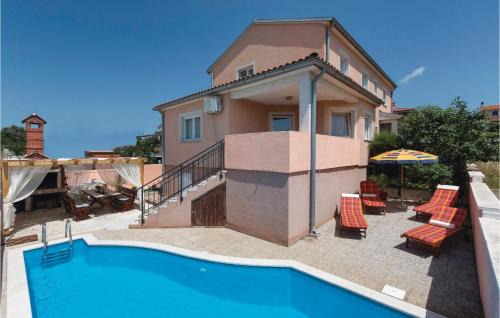 Sikici Casa | Cozy Home In Pula With Kitchen