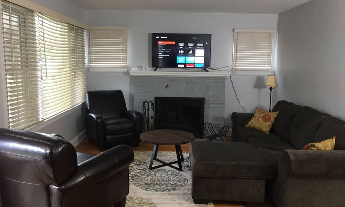 East Irondequoit Casa | Acogedora casa en Rochester, suburbio de Nueva York