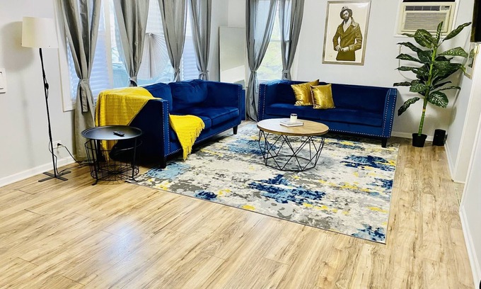 Homewood Casa | Cozy Home Sweet Homewood.