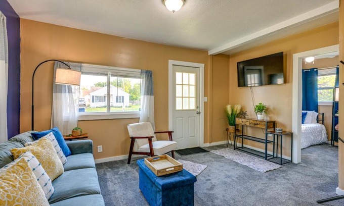 Saginaw Casa | Cozy Home with Backyard about 3 Mi to Downtown Saginaw!