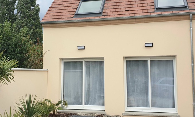 Favieres Casa | Acogedora casa cerca de Disneyland París, a 3 minutos en autobús.