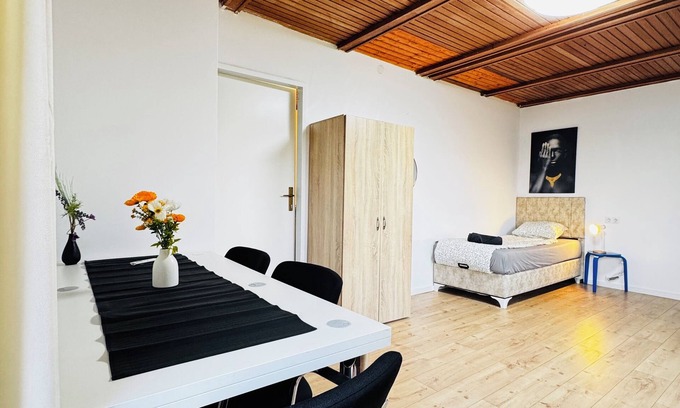Meidling Apartamento | Cozy House Terrace &Garden Sleeps 34