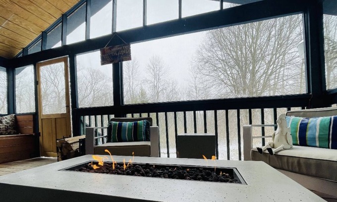 Macedon Casa | Cozy House with Hot Tub