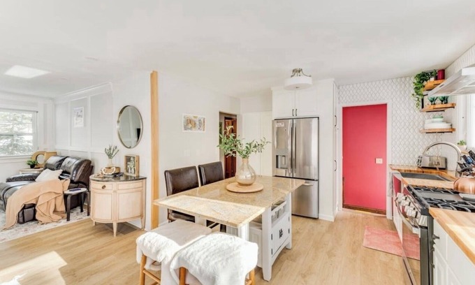 Lake Elmo Cabaña | Cozy Lake Elmo Cottage