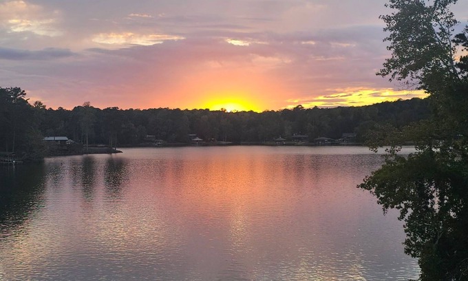 Little Kowaliga Casa | Cozy Lake Martin Retreat - 3BR Getaway with Fireplace & Peaceful Views