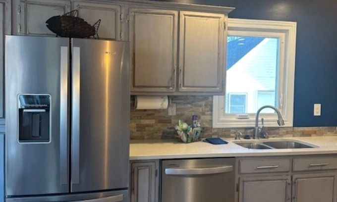 La Porte Casa | Cozy Lakehouse 2 minutes from Pine Lake