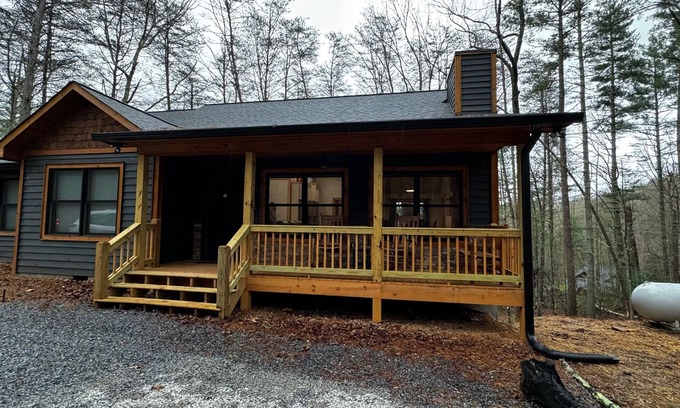 McCaysville Cabina | Cozy Modern Cabin in North Georgia!