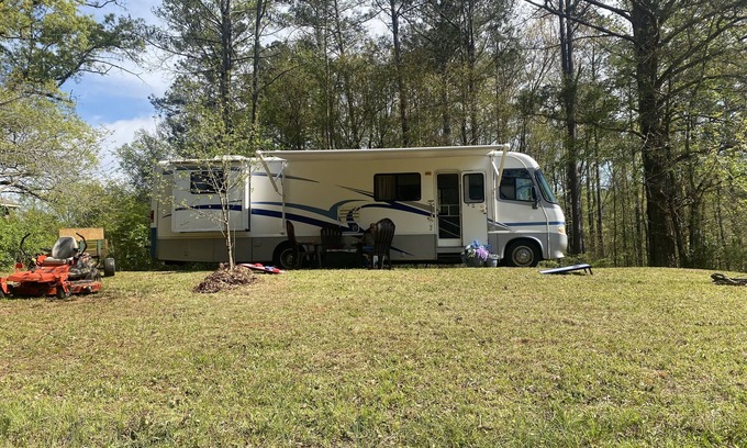 Rockdale County Casa | Cozy motorhome with loads of outdoor activities, farm animals and trails