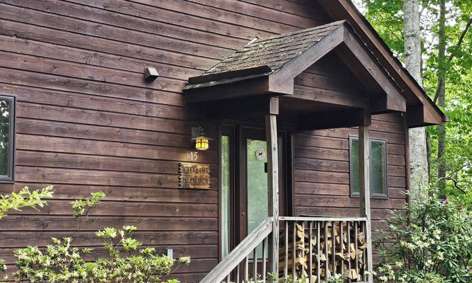Skyland Cabina | Cozy mountain cabin w/hot tub
