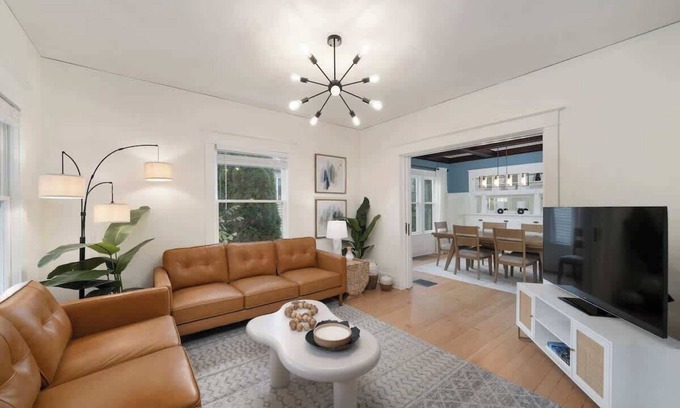 Corbett - Terwilliger - Lair Hill Casa | Cozy Oasis - 5BD Pet-Friendly Home - Arcade