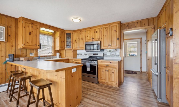 Annandale Cabina | Cozy Oasis on Bass Lake!