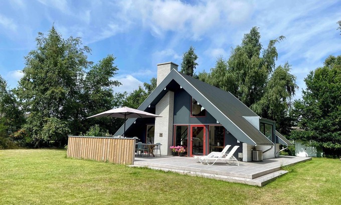 Bøtø By Casa | Cozy, original holiday home - close to the beach