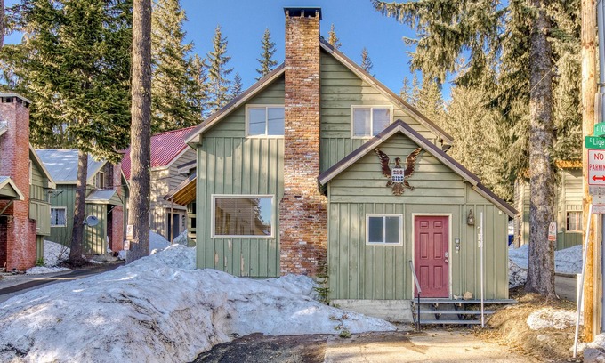 Government Camp Casa | ¡NUEVO LISTADO! Acogedor hogar interior de pino en el corazón de Government Camp!