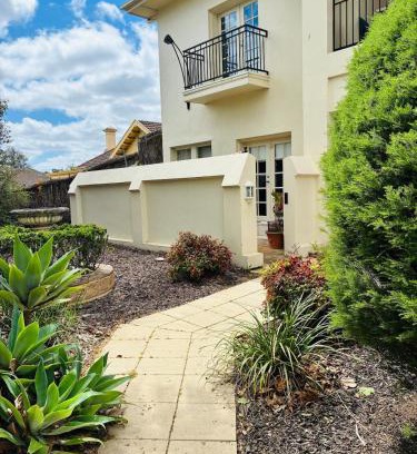 Tusmore Apartamento | Cozy Private 1BR Secure Gate 5mins Burnside Mall