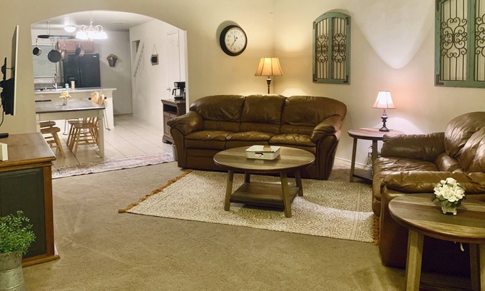 Northeast El Paso Casa | Cozy private home, great for large families, conveniently located!
