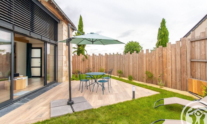 Saint-Mathurin-sur-Loire Cabaña | Casa acogedora entre Angers y Saumur con terraza privada y moderna renovación