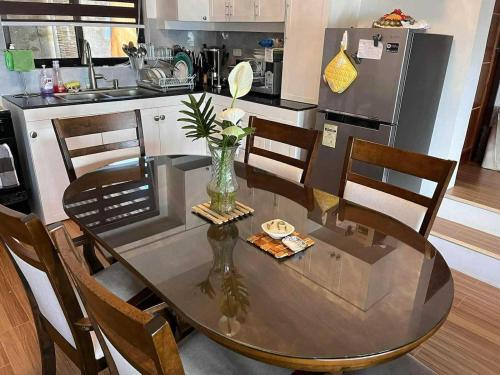 Toril Casa | Cozy Retreat Near Gaisano Mall & Eden Nature Park