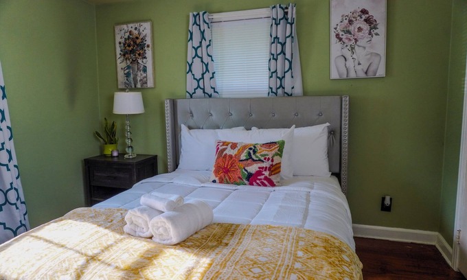 New Britain Casa | Cozy Safe Home