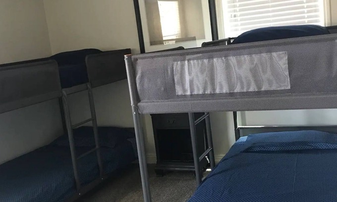 San Bernardino Casa | Cozy SanB Home