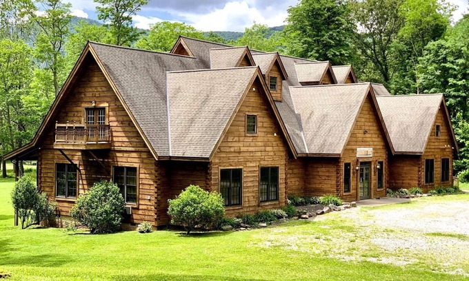 Valley Head Casa | Cozy Secluded Wooden Cabin in Monterville, West Virginia
