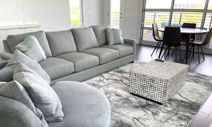 Capital View Casa | Cozy, spacious and centrally located house
