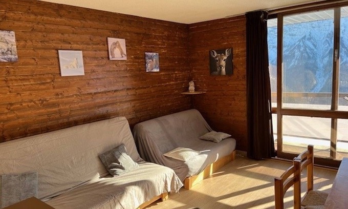 Orcieres-Merlette Apartamento | Cozy studio for 4, pets allowed, near slopes, south-facing balcony