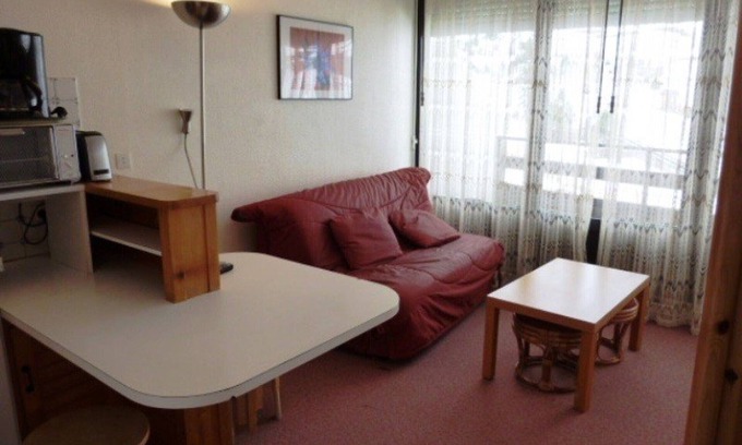 Arette Apartamento | Estudio para 4 personas con acceso directo a pistas y galería, balcón con vista, parking gratuito