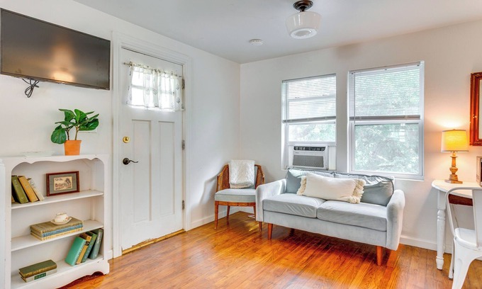 Central Oklahoma City Apartamento | Cozy Studio in Heart of OKC Plaza District!