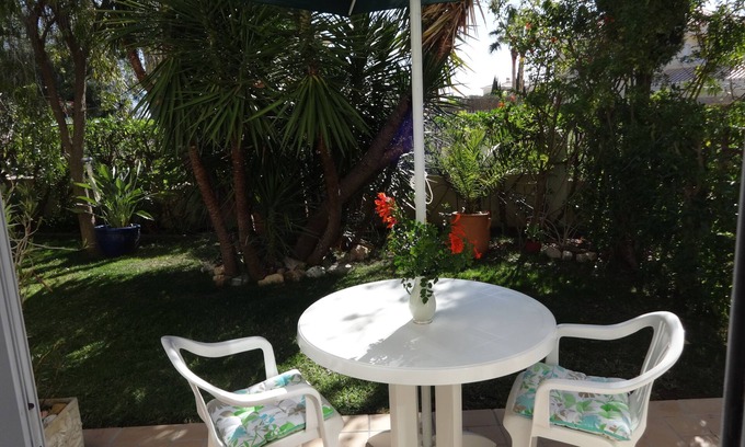 Porches Apartamento | Cozy studio in the garden with terrace