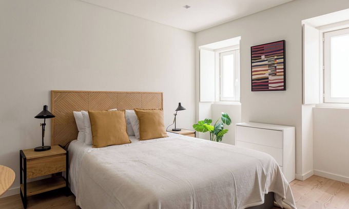 Linda-a-Velha Apartamento | Cozy Studio Lisbon | Terrace | AC
